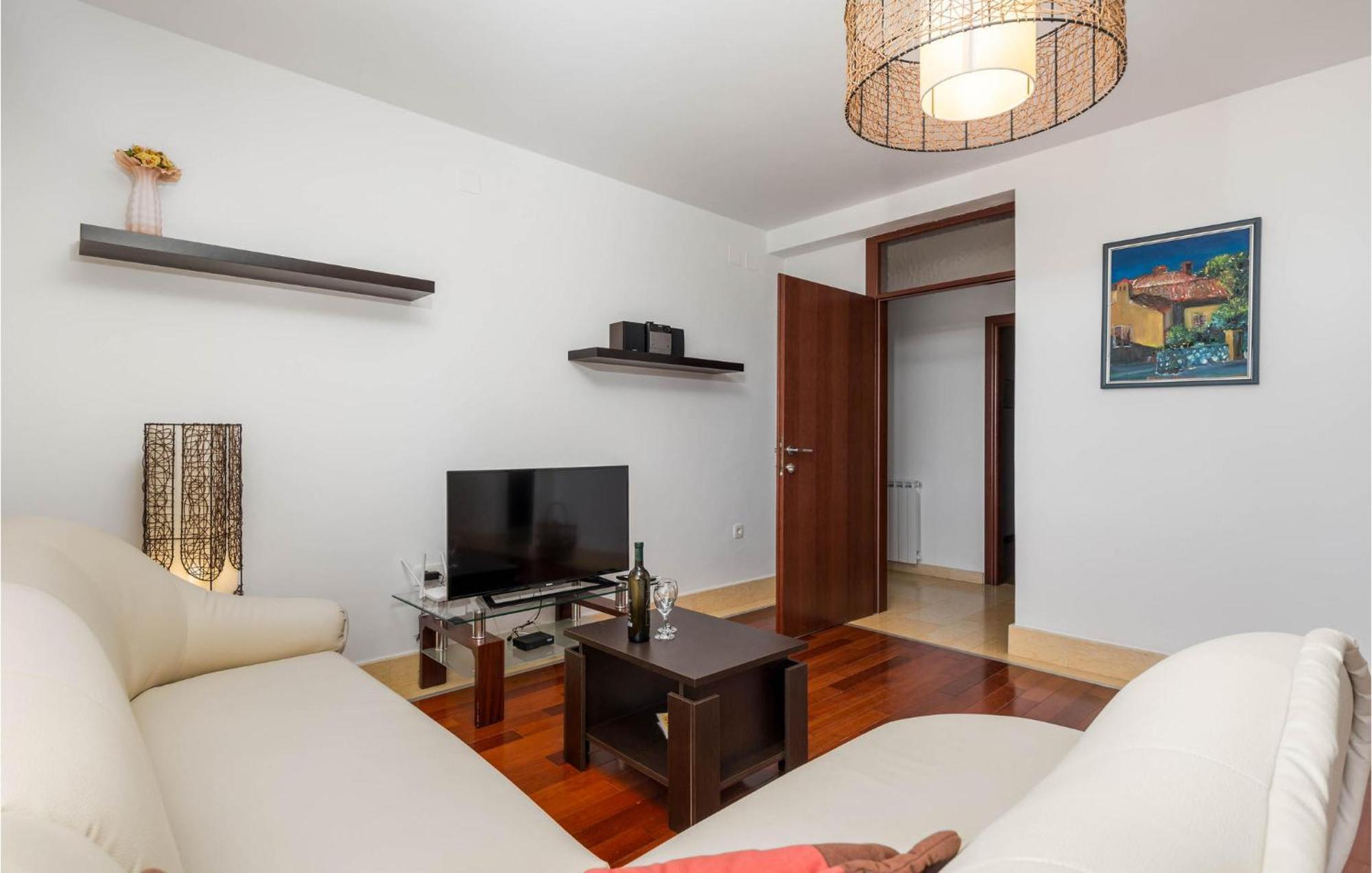 Pet Friendly Apartment In Icici With Wifi Экстерьер фото