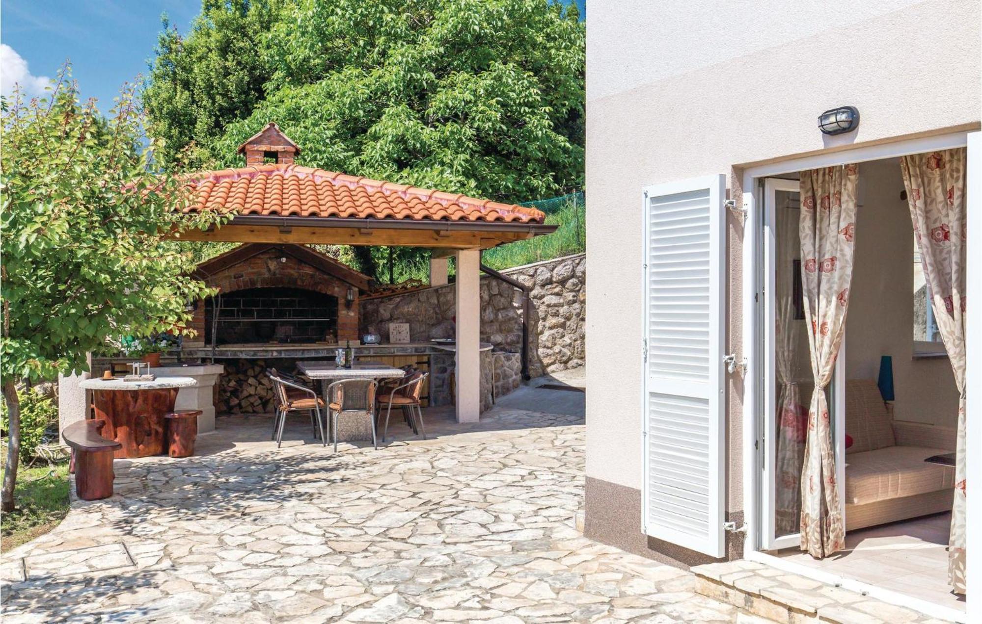 Pet Friendly Apartment In Icici With Wifi Экстерьер фото
