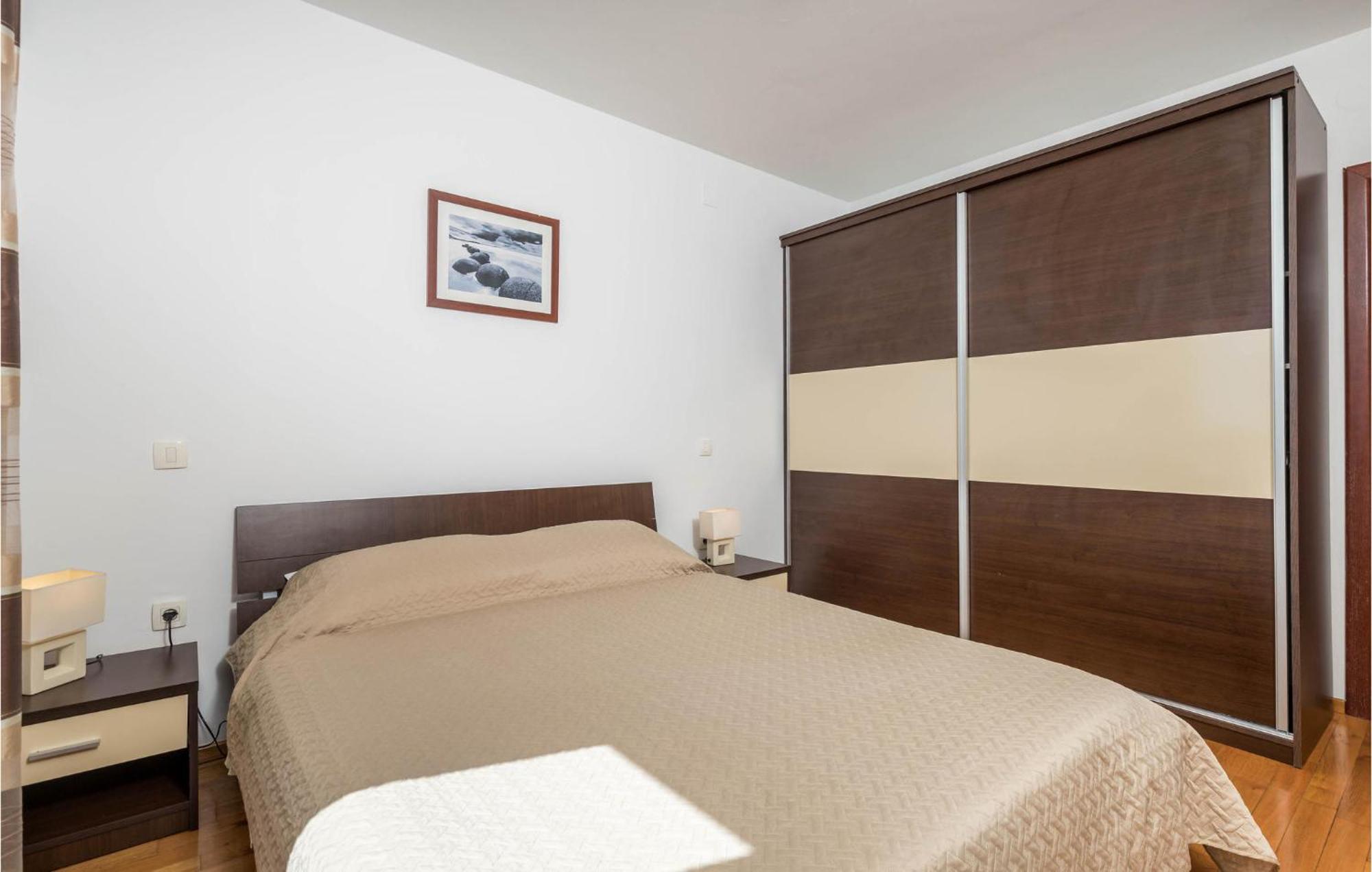 Pet Friendly Apartment In Icici With Wifi Экстерьер фото